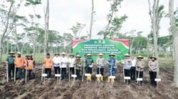 Polres Jombang Dukung Swasembada Pangan Nasional dengan Penanaman Jagung Serentak