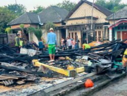 Kebakaran Hanguskan Rumah Warga di Desa Kendung, Bojonegoro