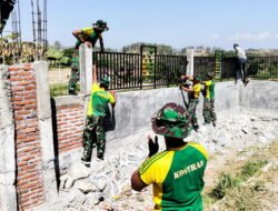 Satgas TMMD ke-125 Bojonegoro Bangun Pagar SDN Soko IV, Keamanan dan Kenyamanan Belajar Meningkat