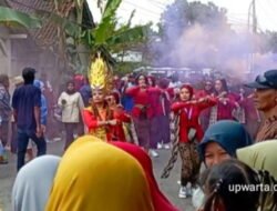 Meriahnya Karnaval di Desa Ngadiluhur