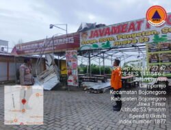 Angin Kencang Terjang Kelurahan Campurejo, Puluhan Rumah Rusak