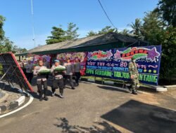 Polres Lampung Selatan Geruduk Kodim 0421, Kapolres AKBP Toni Kasmiri Serahkan Tumpeng di HUT TNI ke-80