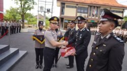 Polres Bojonegoro Anugerahkan Tanda Kehormatan Pengabdian kepada 78 Personel