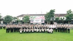 Kapolres Jombang Berikan Penghargaan kepada Personel Polri, TNI, dan Masyarakat Berprestasi