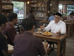 Dr. Sholikin Ruslie Kritik Pengadaan Seragam DPRD Jombang Rp470 Juta: “Matikan Nalar Empati”