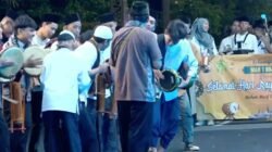 24 Grup Oklik dan 1.100 Obor Meriahkan Acara Tahunan di Alun-Alun Bojonegoro