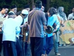 24 Grup Oklik dan 1.100 Obor Meriahkan Acara Tahunan di Alun-Alun Bojonegoro