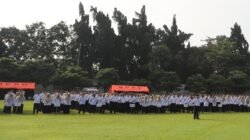 Awali Tugas Pasca Lebaran, Bupati Warsubi Pimpin Apel Kerja dan Halal Bihalal ASN Pemkab Jombang