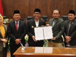 DPRD Bojonegoro Gelar Rapat Paripurna: Sampaikan Rekomendasi LKPJ 2025 dan Terima Jawaban Bupati atas 5 Raperda