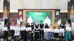 Bupati Jombang Dampingi Gubernur Jawa Timur, Dalam Rangka penguatan jaring pengaman sosial