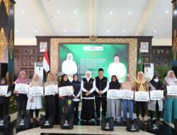 Bupati Jombang Dampingi Gubernur Jawa Timur, Dalam Rangka penguatan jaring pengaman sosial