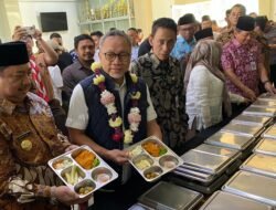 Akselerasi Pemerataan Gizi, Zulkifli Hasan dan Warsubi Tinjau Program MBG di Jombang