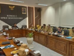 Komisi C DPRD Bojonegoro Bahas Program Prioritas Dindik Tahun 2026, Ada Satu Siswa Satu Laptop hingga Kuliah Gratis