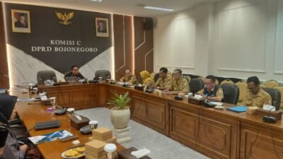 Komisi C DPRD Bojonegoro Bahas Program Prioritas Dindik Tahun 2026, Ada Satu Siswa Satu Laptop hingga Kuliah Gratis