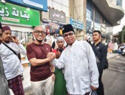 Wakil Kementerian Haji dan Umrah Sambangi Jamaah Bojonegoro di Makkah, Titip Pesan Jaga Fisik dan Luruskan Niat Ibadah