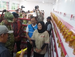 Wakil Panglima TNI Tinjau Koperasi Desa Merah Putih di Bojonegoro, Cek Operasional hingga Distribusi Sembako