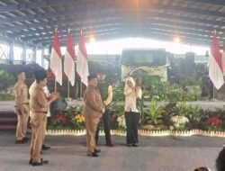 Bupati Jombang Harapkan KKN UPN Veteran Jatim Dukung Desa Mantra dan WUB Lewat Pengelolaan Sampah