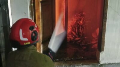 Ruko Rocket Chicken di Baureno Bojonegoro Terbakar, Diduga Akibat Korsleting Listrik