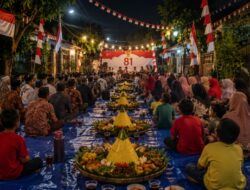 Malam Tirakatan HUT RI, Tumpeng, Foto, dan Sedikit Introspeksi