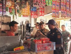 Operasi Cek Rokok Ilegal di Ngraho Bojonegoro, Petugas Periksa Toko hingga Gudang Ekspedisi