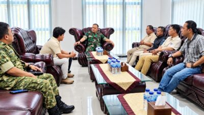 Para pengurus SMSI Bojonegoro saat Audensi dengan